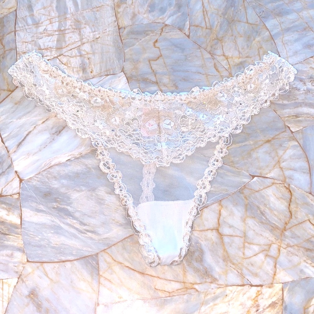 Victorias Secret Very Sexy Thong Panty Swarovski Crystal Lace Ivory Large